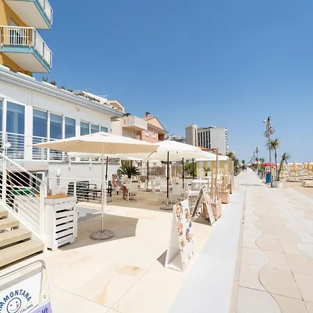 فندق Capri 3 Stelle Superior ليدو دي يسولو