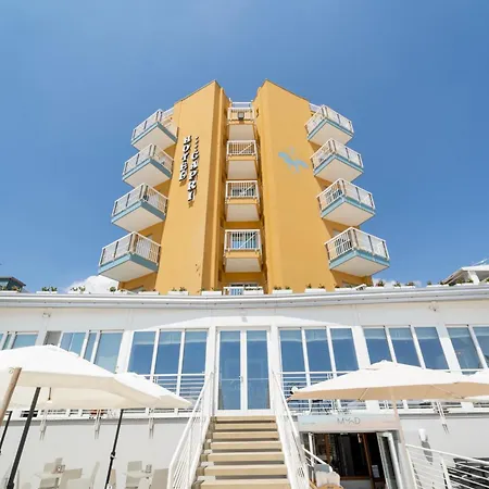 فندق Capri 3 Stelle Superior ليدو دي يسولو
