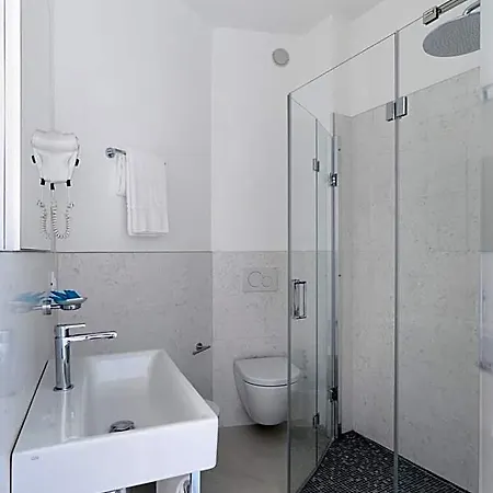 فندق Capri 3 Stelle Superior 3*